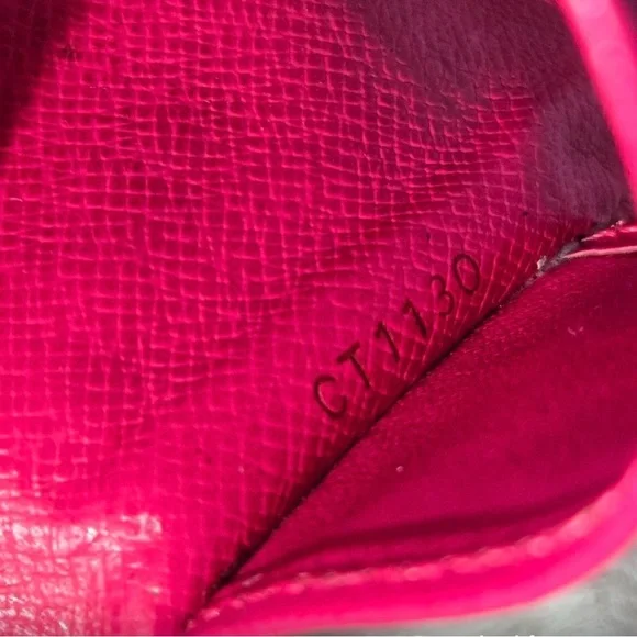 Louis Vuitton Monogram Murakami
Multicolor 4-ring Key Holder - Picture 9 of 11